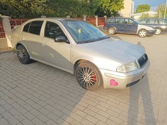 Škoda Octavia 1