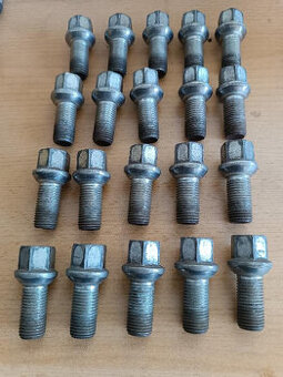 20 šroubů orig. Škoda, VW, Seat M14, závit 26mm - 200Kč
