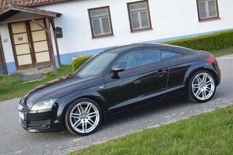 Audi TT 2.0TFSi - 147kw , S-Line , bez koroze
