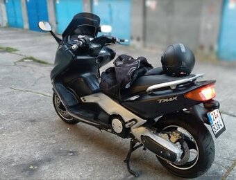 Skútr Yamaha T-max 500