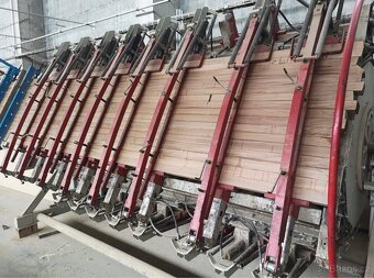 Hydraulický lis na spárovku
