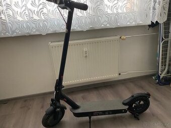 Prodám elektrickou koloběžku.