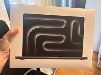 MacBook Pro M3 18GB
