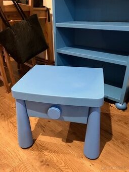IKEA Mammut noční stolek