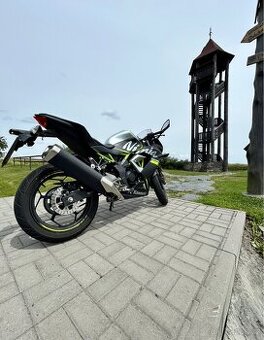 Kawasaki Ninja 125ccm 11kW