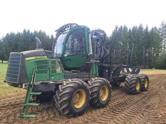 Vyvážecí souprava JOHN DEERE 1210E iT4