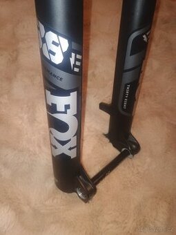 FOX 38 Performance Grip 29" odpružená vidlice, 170 mm