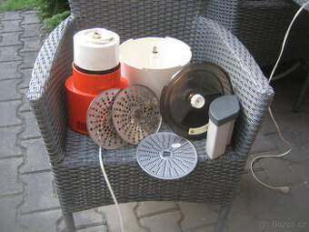 Prodám sestavu robota ETA na strouhání brambor na bramboráky