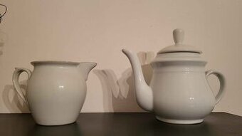 Staré porcelánové hrnky, konvičky..talíře