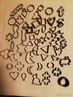 Retro staré vykrajovátka na cukroví , perníčky, marcipán a p