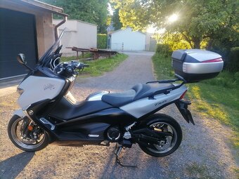 Yamaha T-max 530 DX -sleva