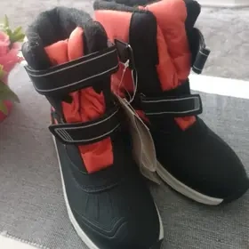 Nové dětské zimní boty, vel. 34