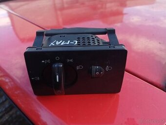 Zbytek dílů na Ford C-Max 1.8 benzín