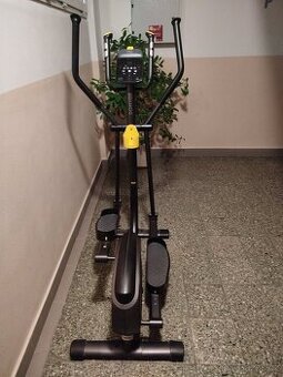 Eliptický trenažér