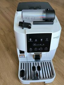 Automatický kávovar Magnifica Start ECAM220.61.W