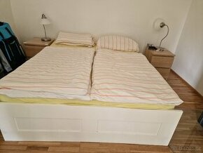 Manželská postel včetně roštu a matrace 160 x 200cm