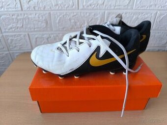 Kopačky Nike vel. 32