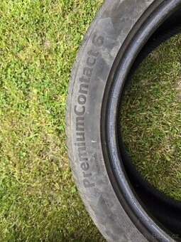 235/45 R18