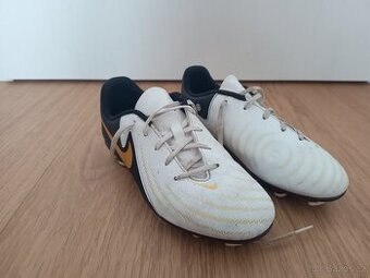 Dětské kopačky Nike Jr Phantom vel. 36.5