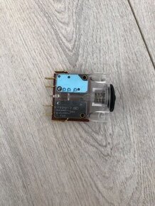 robot RONIC original 25 náhradní díl - mikrospínač - 1