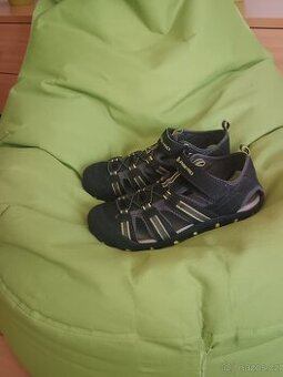 Chlapecké sandály Alpine Pro vel. 37