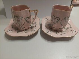 Růžový porcelan