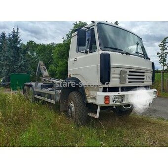 LIAZ 300 hákový nosič kontejnerů