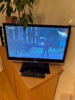 Tv LG uhlopříčka 60 cm