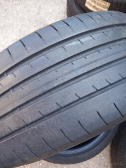 245/35 A 275/30R20 SADA LETNÍCH PNEU RUNFLAT GOODYEAR