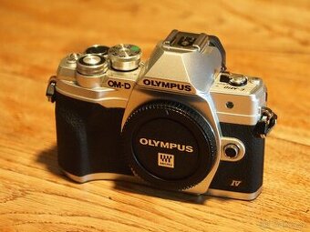 Olympus OM-D E-M10 Mk IV