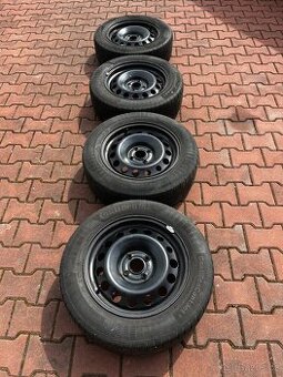 Ford Ecosport 4x plech + pneu 205/60 R16 H Letní
