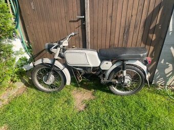 Jawa 23 mustang