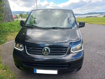 VW T5 MULTIVAN, černá, rok 2009, původ Česká republika