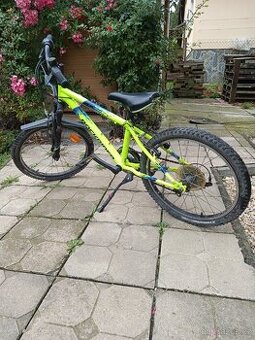 Horské kolo Rockrider st 500