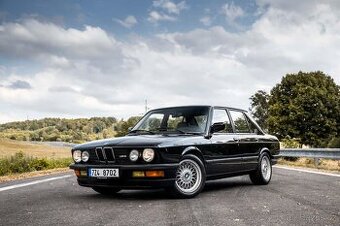 BMW E28 M5, 1987, Servisní historie
