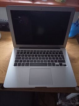 Prodám notebook Apple macbook Air