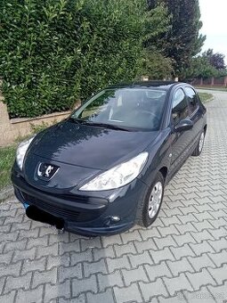 Peugeot 206+  1.1i, najeto 140000 km