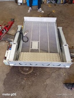 Hydraulická nájezdová rampa pro vozíčkáře amf-bruns 400kg