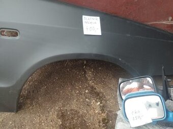 Felicie pravý přední blatnik+ 2ks zpětných zrcatek