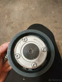 Nastavovač vačkové hřídele/přesuvník/řemenice VVT Renault