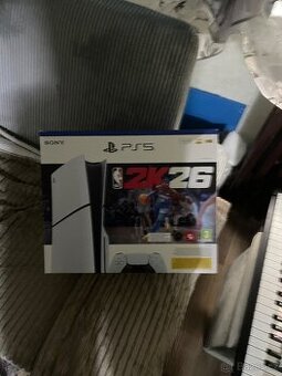 Prodám  zánovní PS5 1T s mechanikou