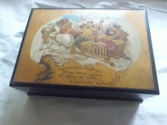 UNIKÁT - Starožitná Vyřezávaná Truhlička - MIKOLÁŠ ALEŠ