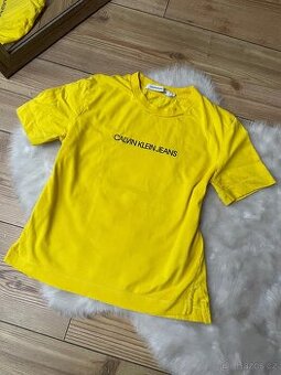 Dámské žluté kratší tričko Calvin Klein XS/S