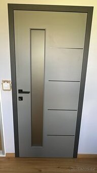 Prüm - NOVÉ bezfalcové designové dveře + zárubně+ kování