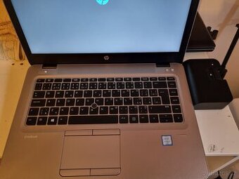 HP EliteBook 840 G3 i7 + dokovací stanice windows11.