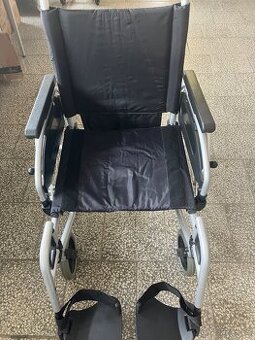 Invalidní vozík