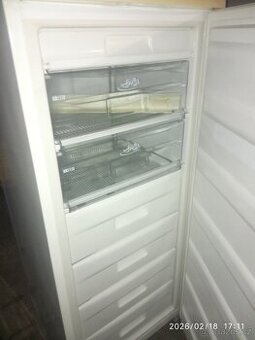 Šuplíkový mrazák