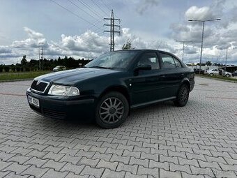 Škoda Octavia 1 1.6 74Kw / Benzín /
