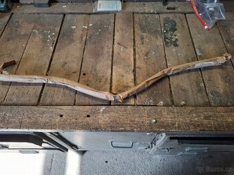 Lišta přední masky Renault 4cv