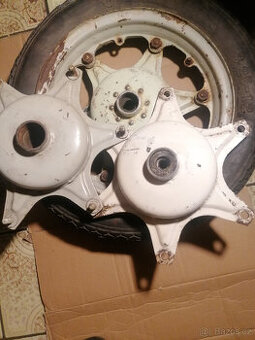 Prodám středy zadního kola na skútr ČZ 175/ 502- PRASE